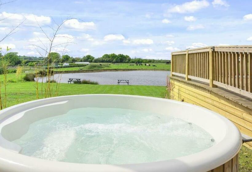 Finest Retreats   The Herdwick Safari Tent