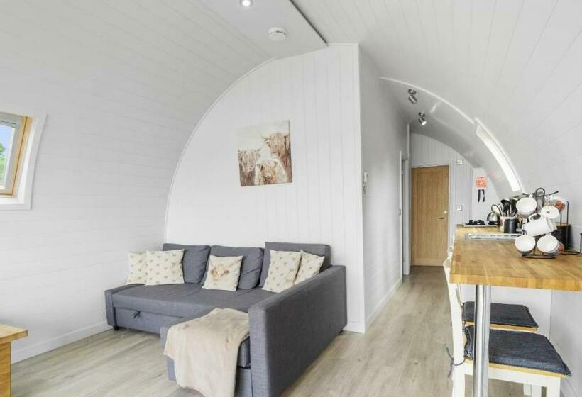 Finest Retreats   The Highland Camping Pod