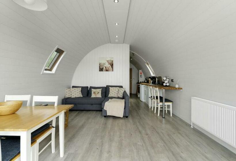 Finest Retreats   The Highland Camping Pod