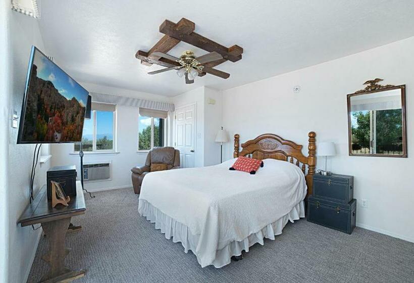 The Joseph Studio At Wind Walker Homestead