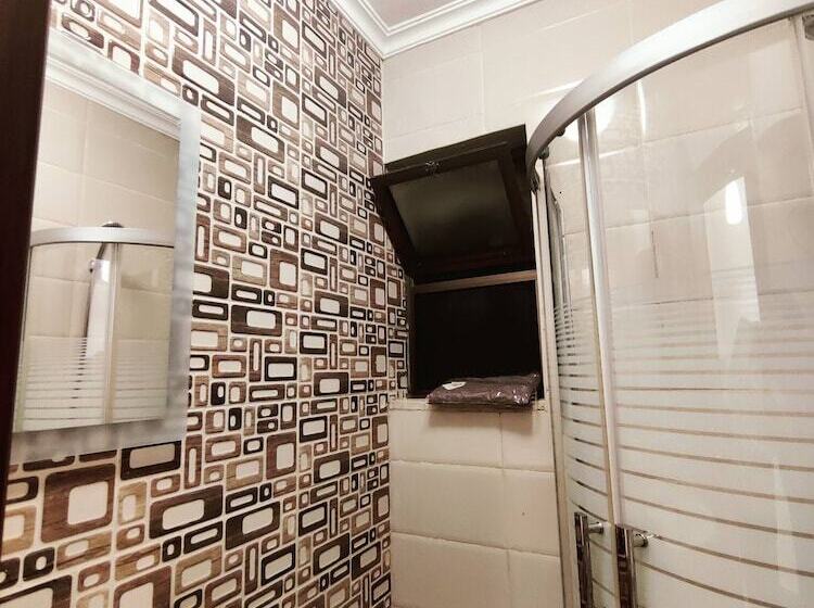 28 1  Lovely Apartment Close To All Services