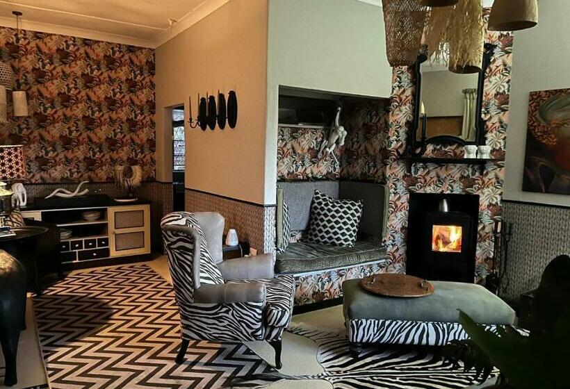 A Bird Cage Stay & Cottage