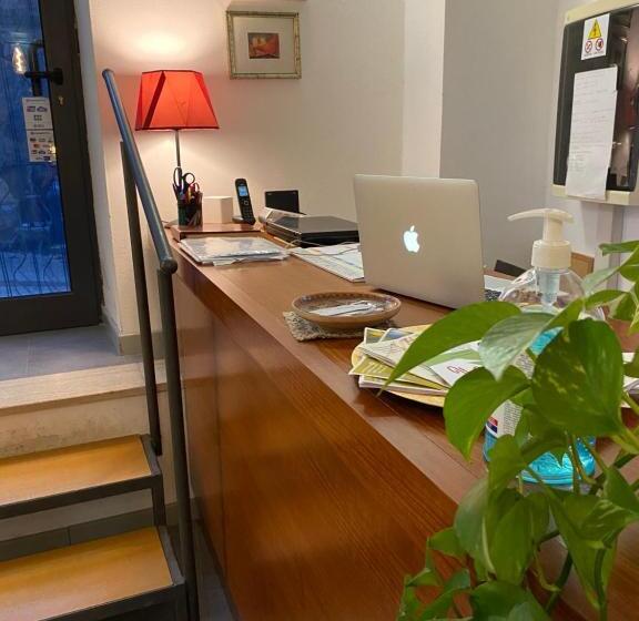 הוסטל Locanda Le Ginestre