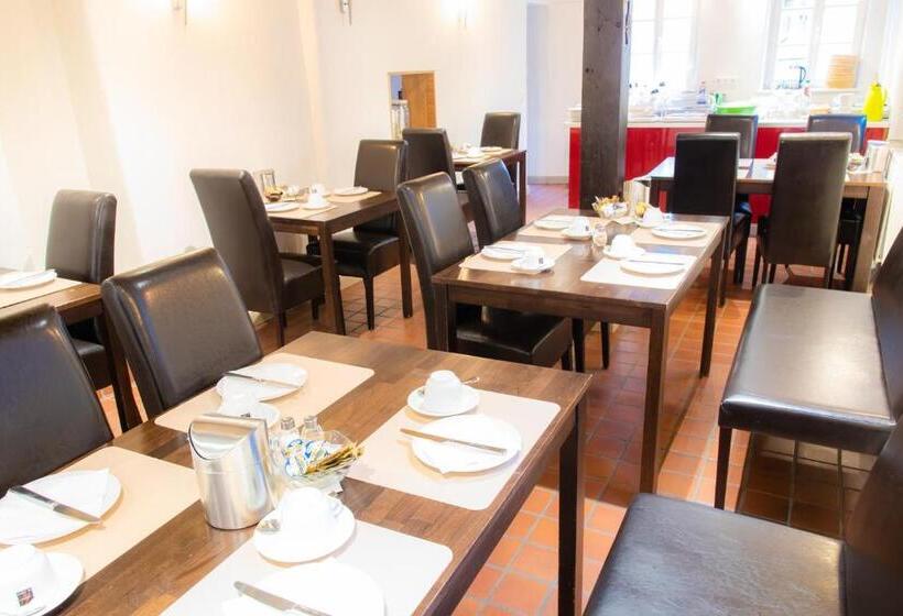 مبيت وإفطار Alte Windmühle   Hotel Garni