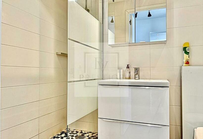 B&v Prestige   T1 Proche Du Tram