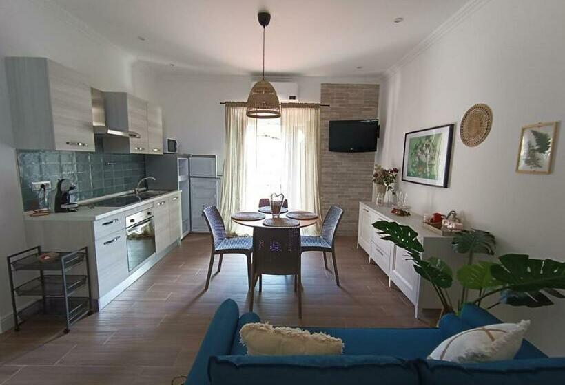 Casa Rosamari   Su Lago Di Posta Fibreno, Appartamento Con Camino