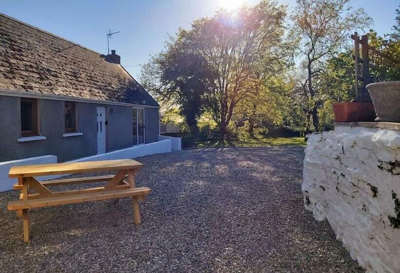 Converted Stables At Peaceful Family Farm Stay