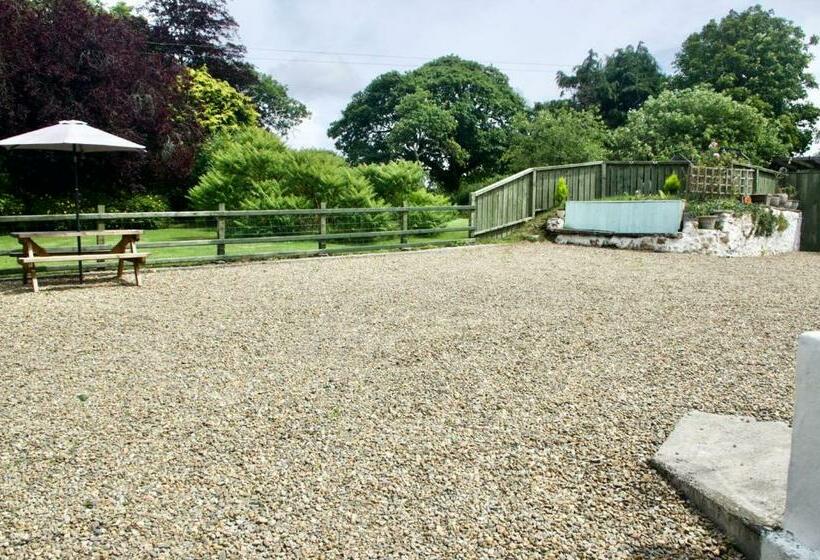 Converted Stables At Peaceful Family Farm Stay