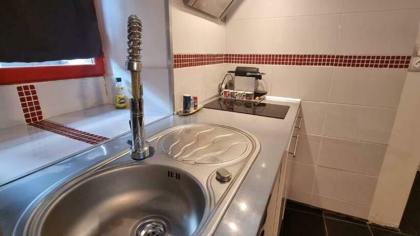 Gîte Maisonnette  Et à Côté Coule Une Rivière