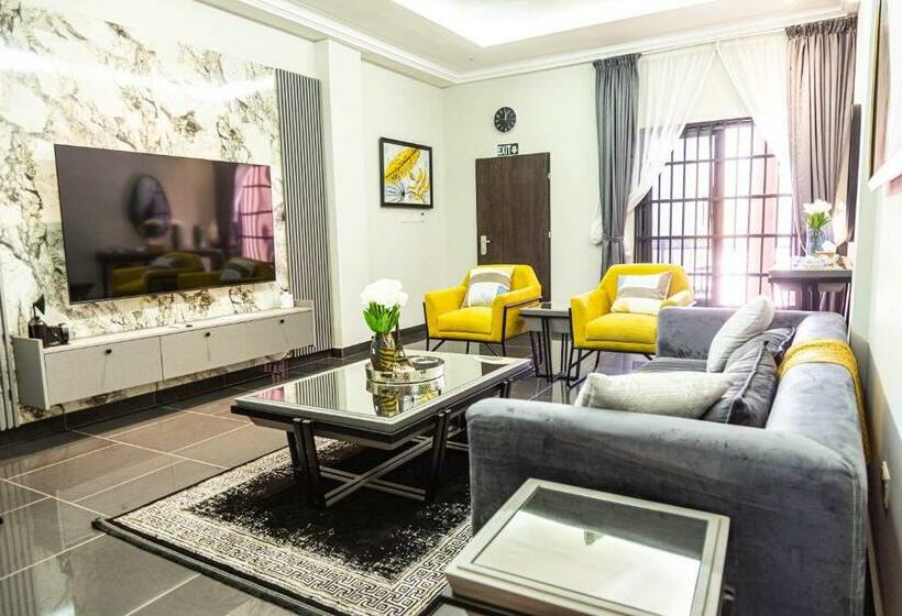 Gyamfuaa Court Apartments