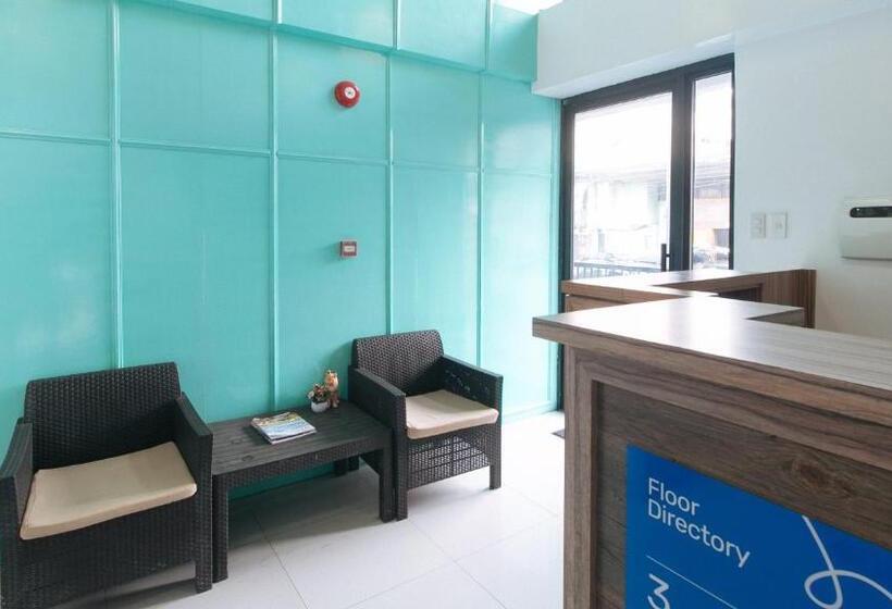 ホテル Filmore Suites Makati By Reddoorz