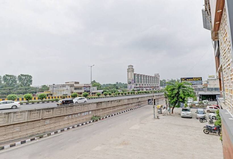 Отель Itsy By Treebo  Rd