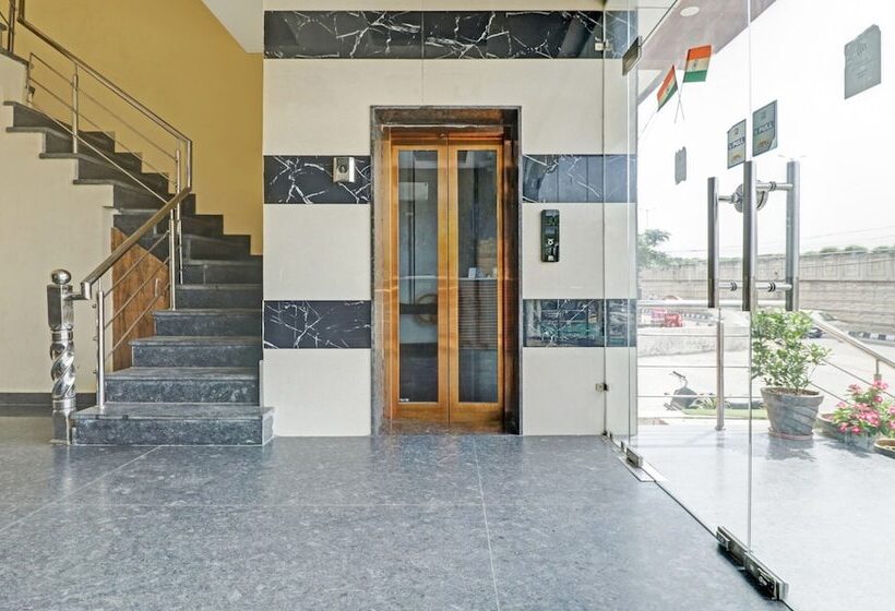 Отель Itsy By Treebo  Rd