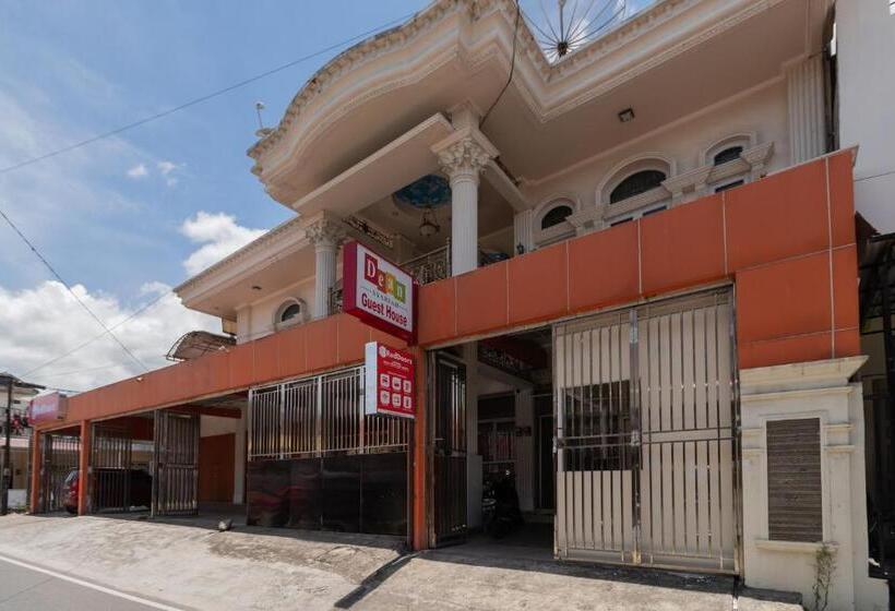 هتل Reddoorz Syariah Near Pasar Aur Kuning