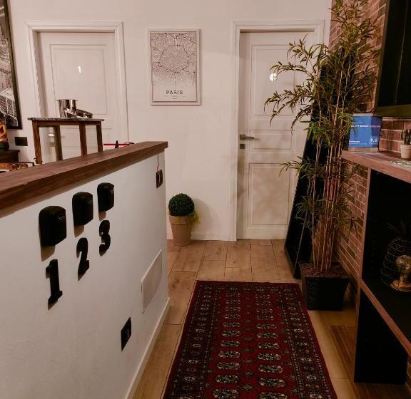 ペンション Mc Flys Malpensa Airport