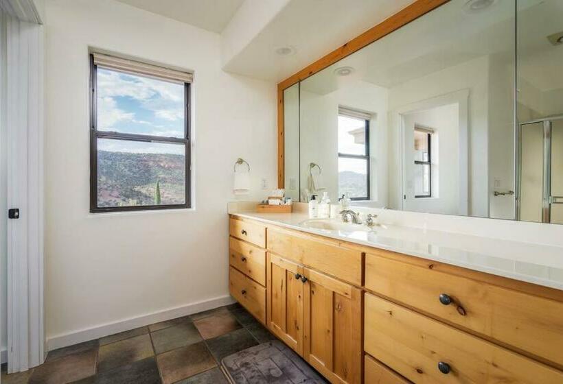 Stunning Views, Large Deck W/ Private Hiking Trail