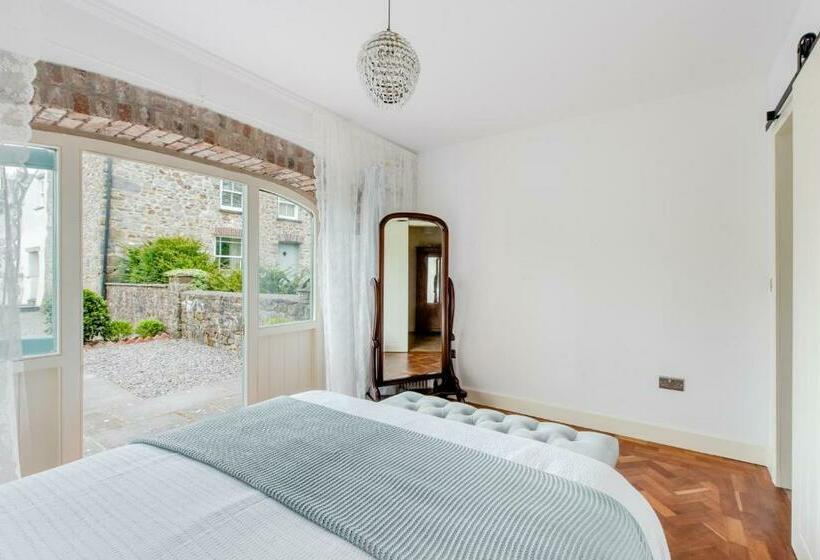 The Cow Shed Luxury Barn Moments From Narberth