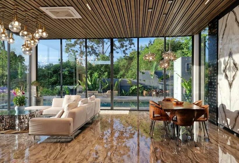 Villa Obsidian, With Staff, Sea View And Walk To Choeng Mon Beach