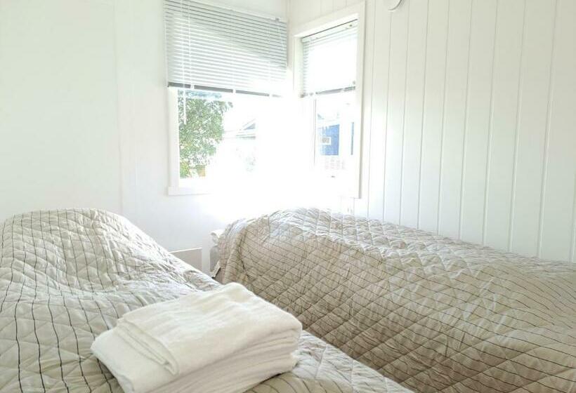 Warm And Cozy Apartment With Panoramic View Above The City Center