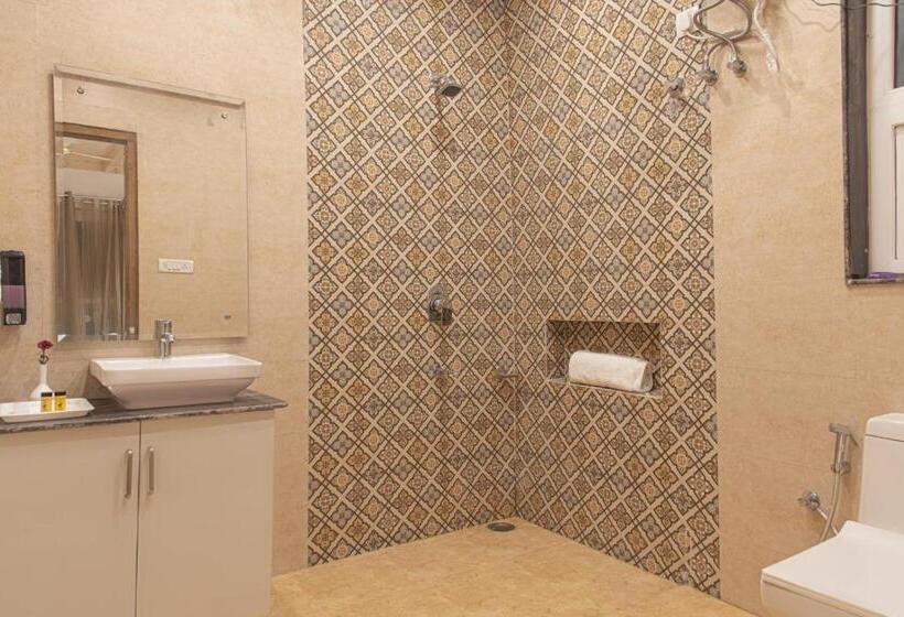 مبيت وإفطار Lake View Kasauli Cottage