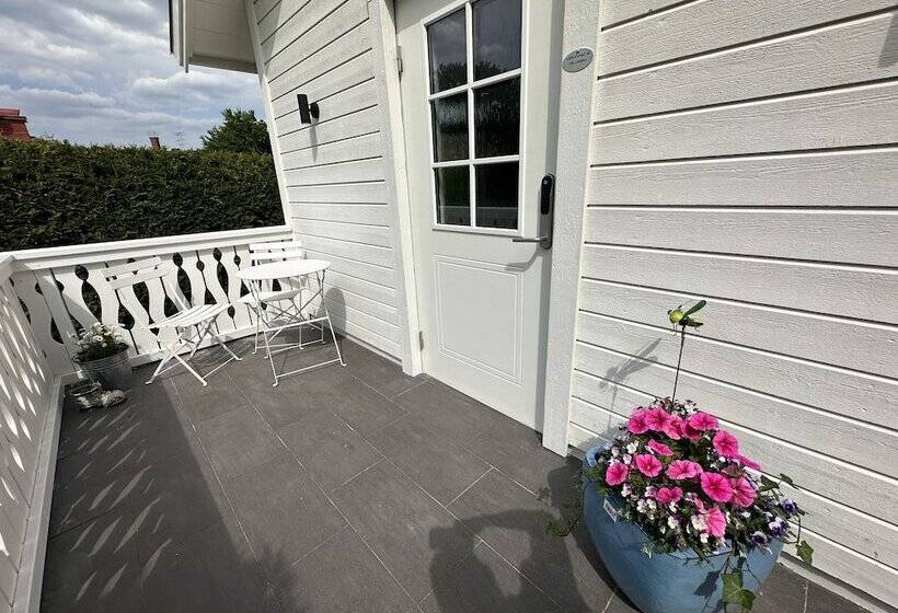 مبيت وإفطار Pensionat Prinshöjden   Home