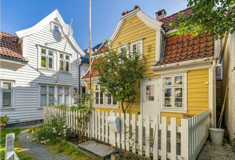Charming Bergen House, Rare Historic House From 1779, Whole House