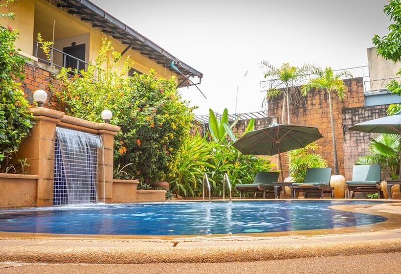 Den Hotel Totonou Siem Reap