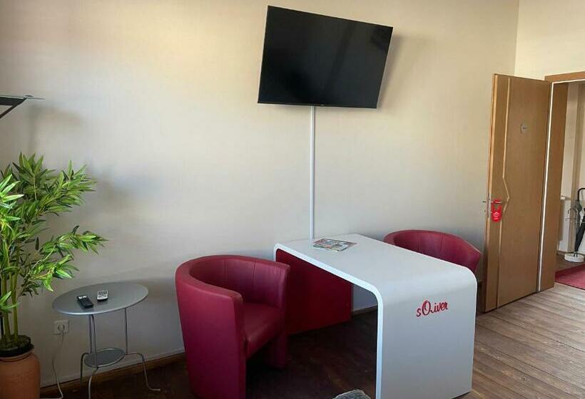 Dz Appartements   Ferienwohnung Mit Klimaanlage, Whirlpool Und Freiem Wlan   Ruhige, Zentrale Lage I