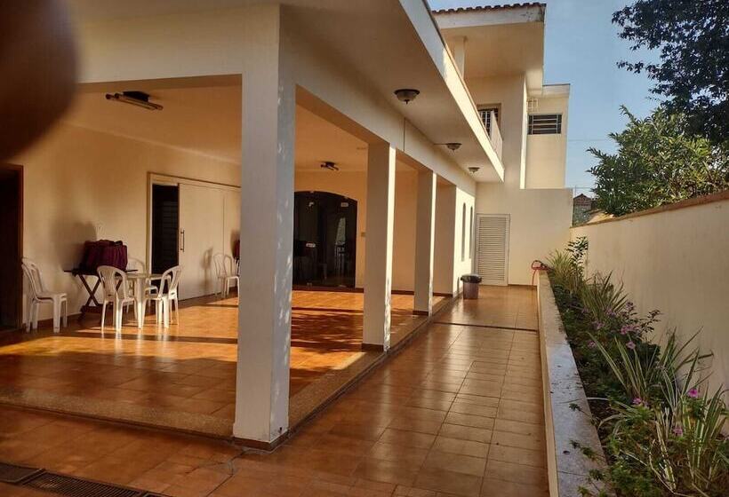 Hostel Borges Marini