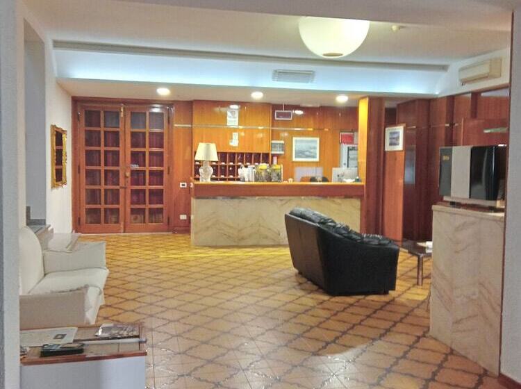 هتل Alba Serravalle