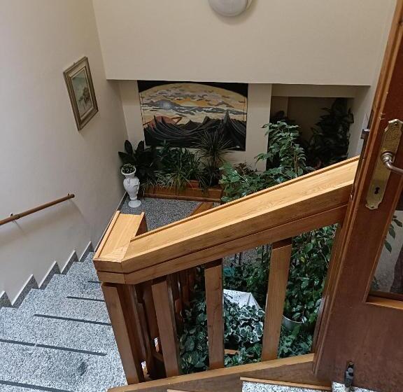 هتل Alba Serravalle