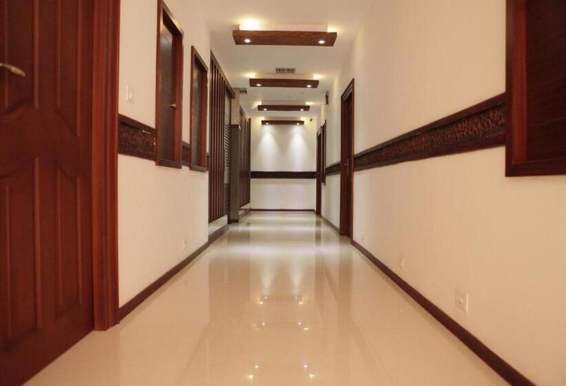 호텔 Athirappilly Residency Chalakudy