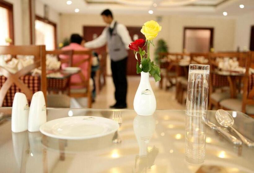 호텔 Athirappilly Residency Chalakudy