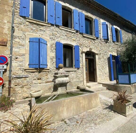 מלון כמוסות La Fontaine De Vinsobres