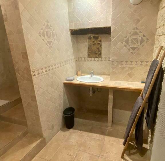 캡슐 호텔 La Fontaine De Vinsobres
