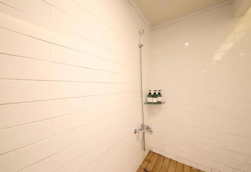 בית מלון כפרי Frenchcode