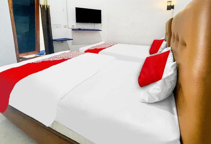 בית מלון כפרי Oyo 91599 Penginapan Mutiara Madiun