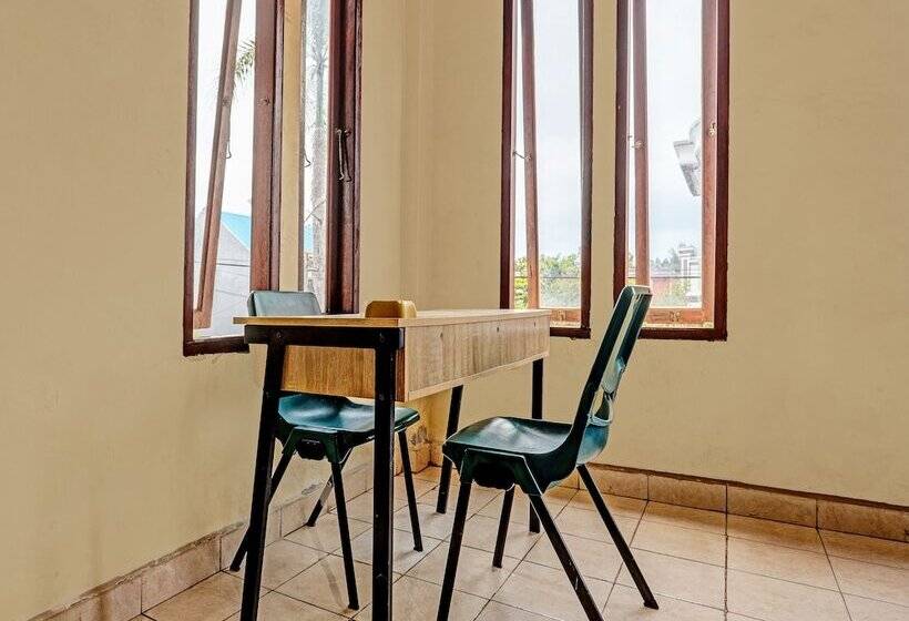 فندق Oyo 91636 K Dadut Homestay
