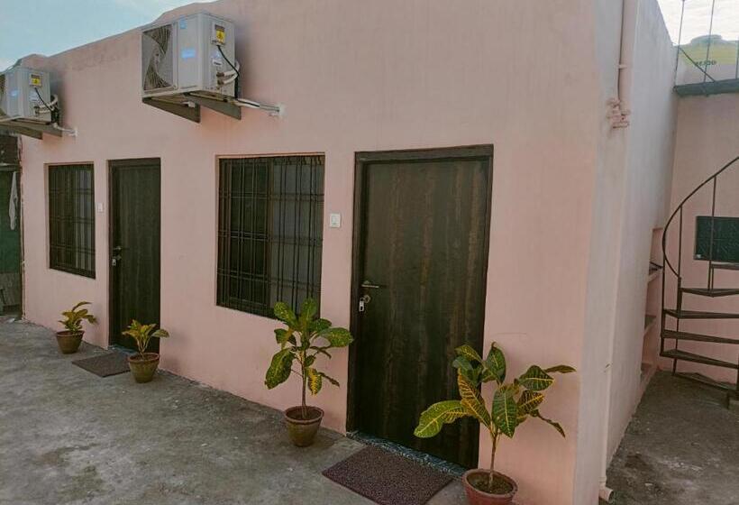 בית מלון כפרי Royal Inn