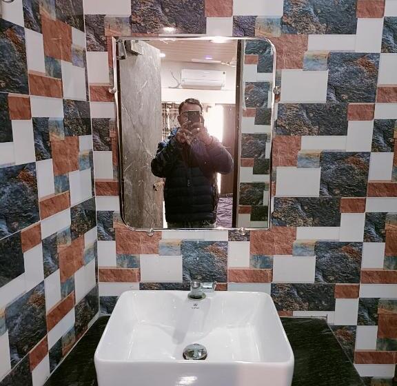 בית מלון כפרי Royal Inn