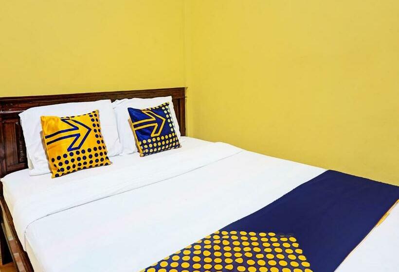 Отель Spot On 91588 Ananda Guest House Batu