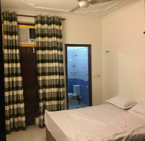 فندق Spot On 93358 Malik Guest House