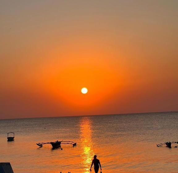 هتل Nungwi Beach Front