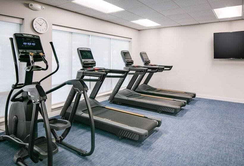 בית מלון כפרי Towneplace Suites By Marriott Oconomowoc