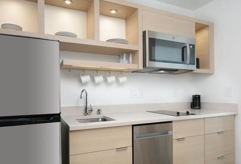 בית מלון כפרי Towneplace Suites By Marriott Oconomowoc