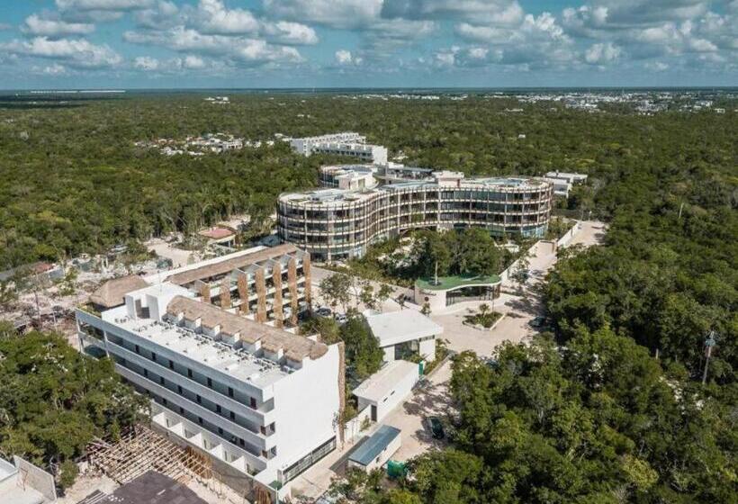 Jade By Andiani Travel