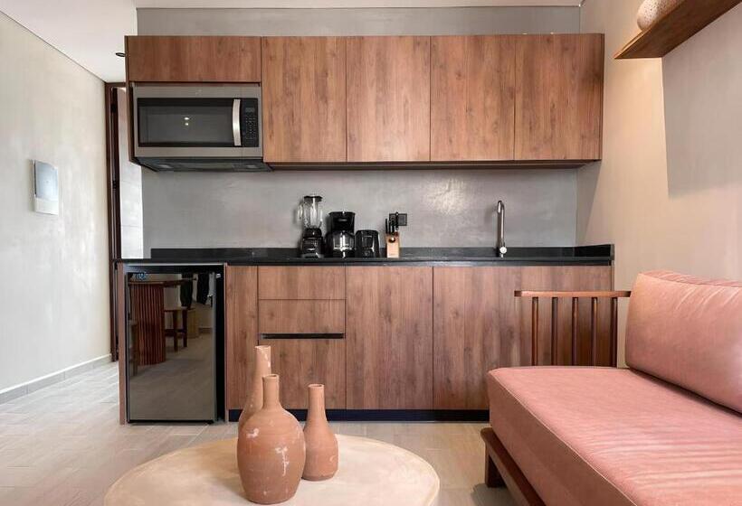 Jade By Andiani Travel