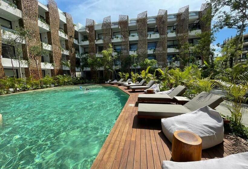 Jade By Andiani Travel