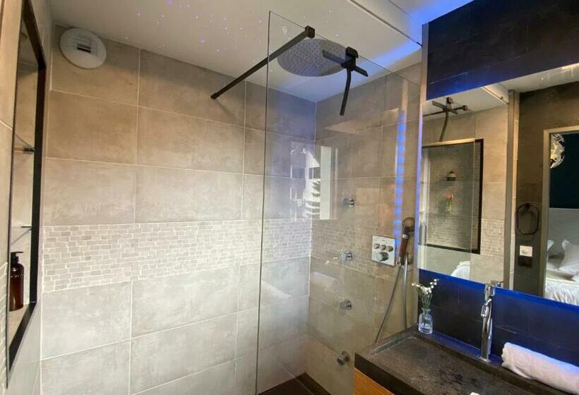 Le Malaga Parking & Balcon, à 500m Du Lac !