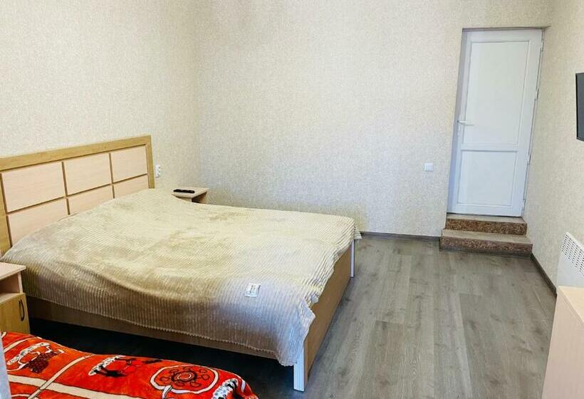 Пансион уютный двор